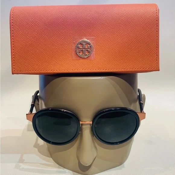 New Women’s Tory Burch Sunglasses - Picture 1 of 7